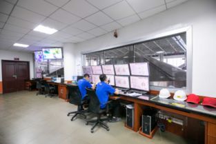 探訪百威啤酒佛山工廠 日均輸出6500個檢測數據